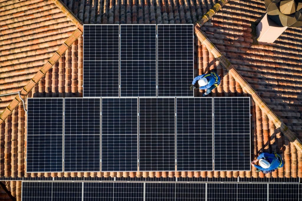 incentivi fotovoltaico comuni 2025 - decreto CER - comunita energetiche rinnovabili - camer gas e power - camer energy group - solar energy